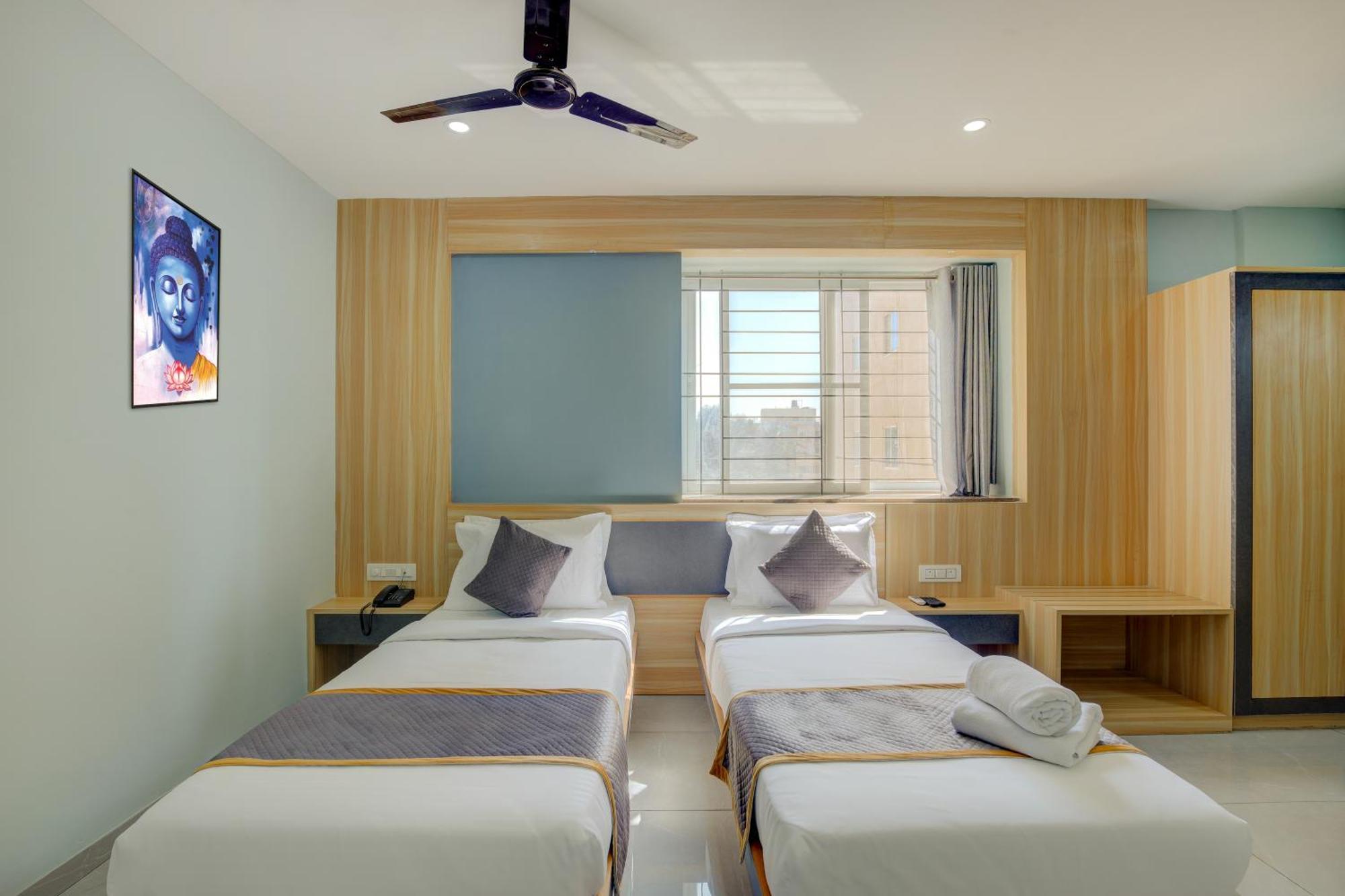 Hotel Park Lane Yelahanka Bengaluru Zewnętrze zdjęcie